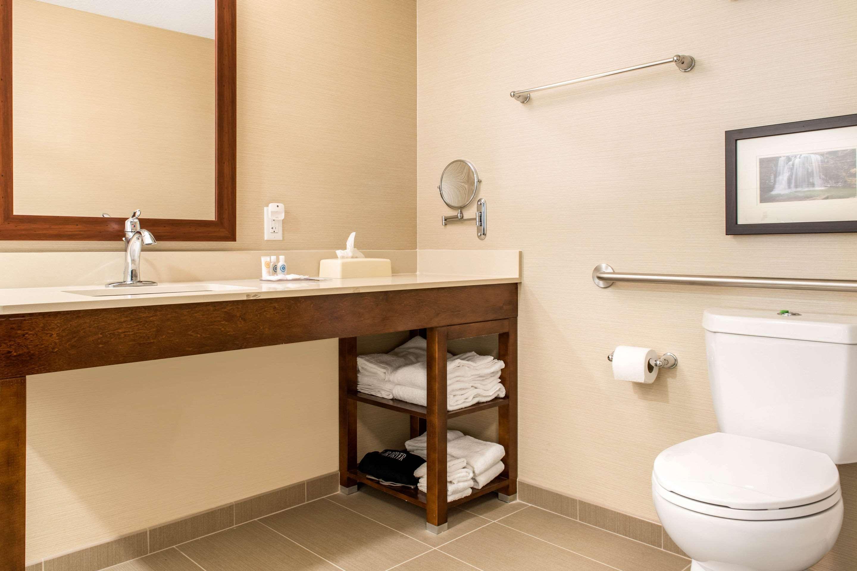 Comfort Suites Columbus Airport Exteriér fotografie