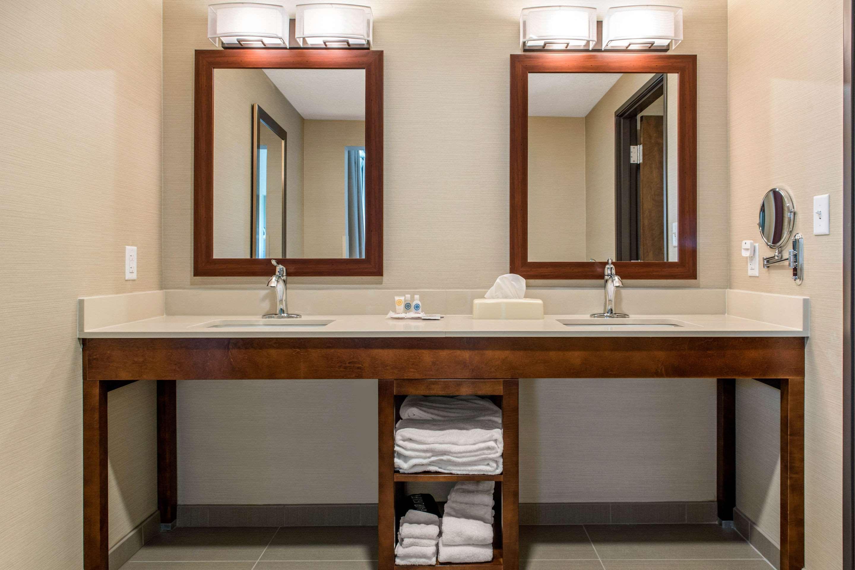 Comfort Suites Columbus Airport Exteriér fotografie