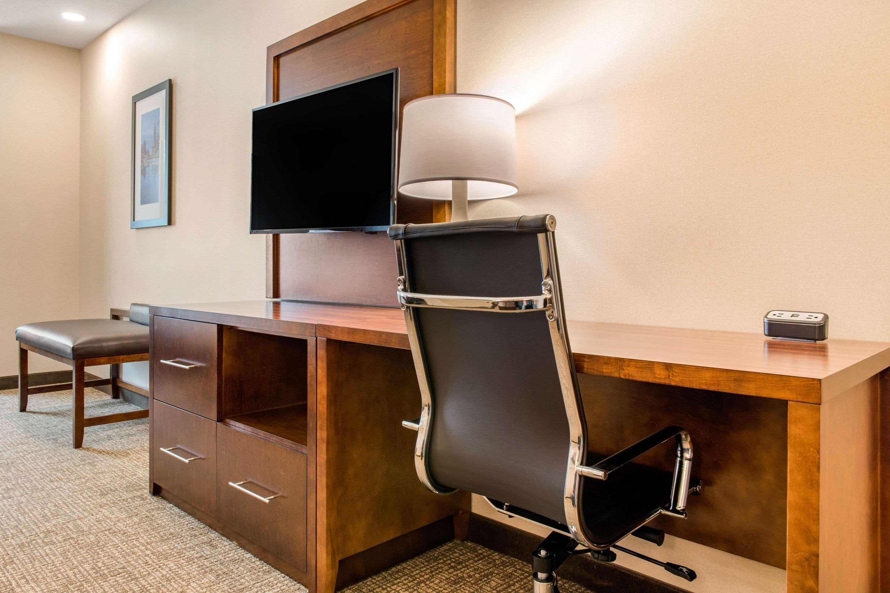 Comfort Suites Columbus Airport Exteriér fotografie